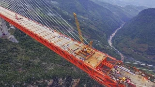 Китай бьёт рекорды: самый высокий в мире вантовый мост