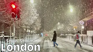 London in heavy snow storm Dec 2022: Incredible sights