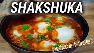 Rezept: Shakshuka selber machen | Spezialität aus pochierten Eiern und Soße aus Tomaten