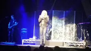 Anastacia - Left Outside Alone (Live) Wollongong