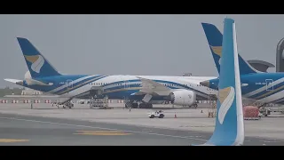 الطيران العماني وطيران السلام في مطار مسقط الدولي Omanair and SalamAir at MCT