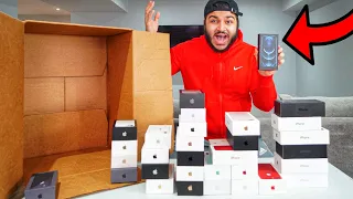 I Went Dumpster Diving At The Apple Store & You Wont Believe What I Found! (IPHONE 12 JACKPOT!)
