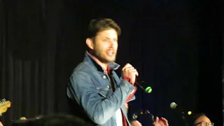 Jensen singing at SNS SPN NJCON 22