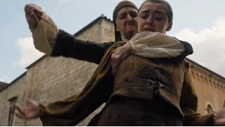 Game of Thrones S06E07 - Arya Stark Shanked