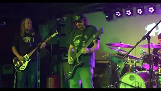 Hombre Gets HEAVY Live At Dickens In Calgary!!