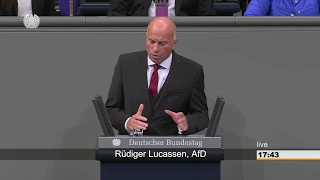 AfD - Rüdiger Lucassen: "Aufträge wurden rechtswidrig vergeben"