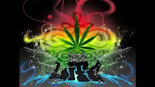 Smoke The Weed (Feat. Collie Budz)