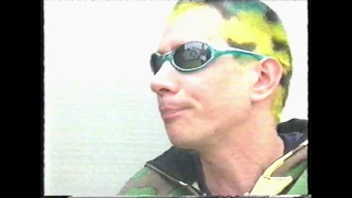 Dave Grohl speaks to Channel 4 backstage at V97 (1997)