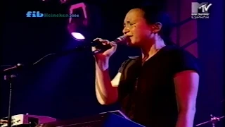 Lali Puna.   "Faking the books"   live Benicassim 2004.-MTV spain