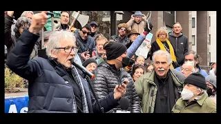 New York Rally for Assange with Roger Waters.