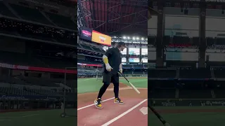 Hitting nukes at Globe Life Field 🤩