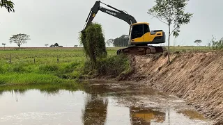 LIMPANDO LAGOA 🌊 Escavadeira hidráulica op iago