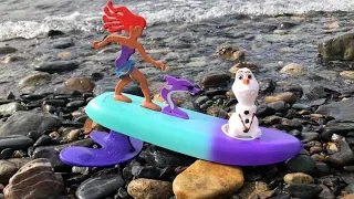 SURFING ON WAVES Olaf Snowman and Surfer Dudes Toy Board