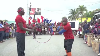 Acrobatie en pleine rue - Spectacle à Cap-Haïtien