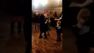 Кум с кумою жгут!!!!