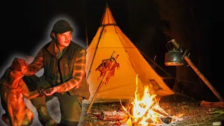 Wilderness Cooking & Foraging | Sleeping in a Hot Tent | Wild Camping with my dog.