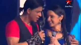 Khushi Sanaya Irani Dance with Shahrukh Khan Full HD