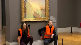 Klima-Aktivisten bewerfen Monet-Gemälde in Potsdam mit Kartoffelbrei | AFP