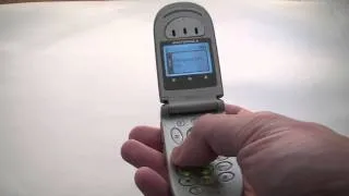 Vintage Motorola V-Series 66 Flip Cell Phone