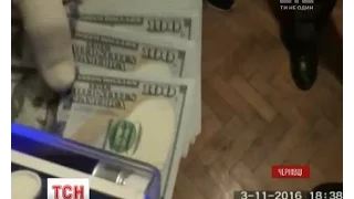 На Буковині правоохоронці вимагали гроші у колишнього колеги за закриття справи про хабарництво