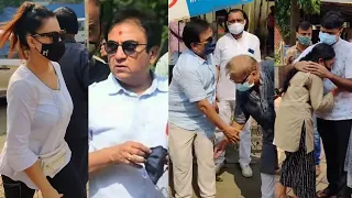 Taarak Mehta Ka Ulta Chashma Cast Jethalal Munmun Dutta Arrive At Natu Kaka Funeral