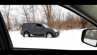 Toyota Prado vs Jeep Grand Cherokee.