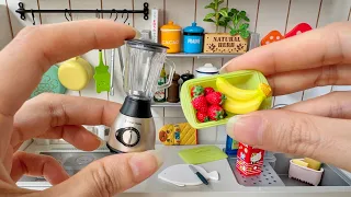 Mini Toy Kitchen - Use the Tiniest Blender to Make Milkshake | Re-Ment Food Miniature Cooking ASMR