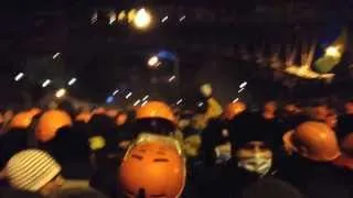 Ukrainian protesters are standing their ground against the riot police @ #euromaidan on 11.12.13 - 3