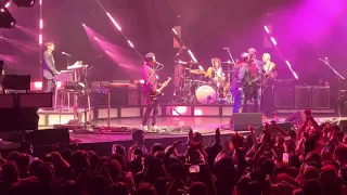 Queens Of The Stone Age with special guest Bubbles