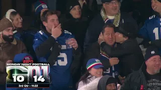 'Kisses everywhere!' 🤌 Tommy DeVito's dad, agent ecstatic after Giants TD | NFL on ESPN