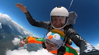 skyDive in 360° Virtual Reality via insta360 Прыжок с парашютом в 360°