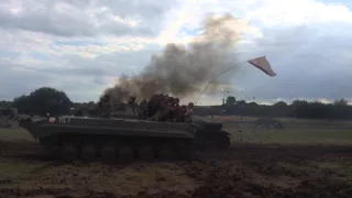 T 34 85 firing at War and Peace Show 2015
