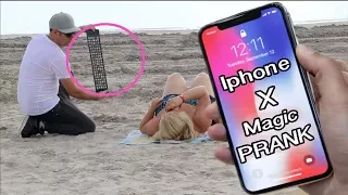 Magician fools people w IPHONE X PRANK📱 - Julien Magic