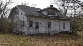 Metal detecting the old 1925 Farm House in Old Tennessee Woods. PART 2