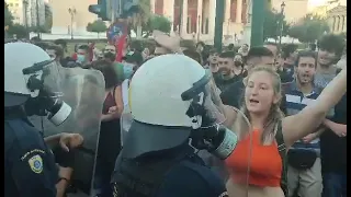 Διαμαρτυρία φοιτητών για την αστυνομική βία στο ΑΠΘ | newsbomb.gr