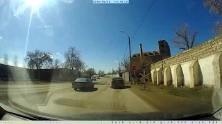 22.04.2018 Актобе. Герцена - Айтекеби. Нарушение знака "Stop" (проезд без остановки перед знаком)