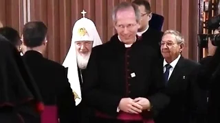 Mons. Marini greeting Patriarch Kirill