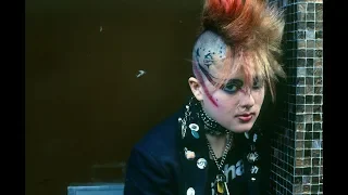 Punks & New Romantics in Kings Road (1981)