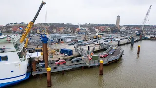 Noodbrug aangelegd voor grote havenverbouwing: "Zolang kan Terschelling niet zonder verbinding"