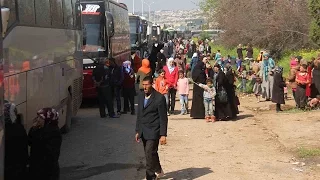 Thousands stuck on Aleppo outskirts as evacuation deal stalls