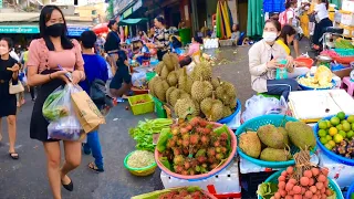 Walking tour at Orussey Market street food, Cambodian traditional market fresh food