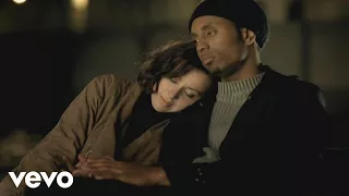 Tina Arena - Je te retrouve un peu (Official Music Video)