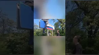 На въезде в Мелитополь установили табличку «Россия навсегда».