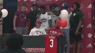 Two Blountstown football players sign to next level