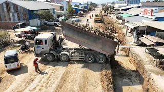 Great Work Technique Skill Driver Strong Hydraulic Dump Truck Unloading Big Stone Road Foundation