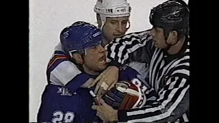 Maple Leafs vs Rangers scrum - Dec 6, 2001