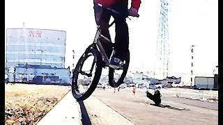 街乗りBMX ストリート：ノーリーとノーリーを使った体に優しいドロップオフ