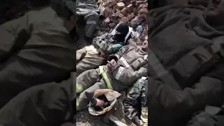 Вот они герои нашего времени. Бойцы МЧС после тушения пожара в Риддере.