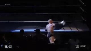 HHH throws water bottle at Kalisto’s face