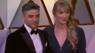 Oscars 2018 Arrivals: Oscar Isaac | ScreenSlam